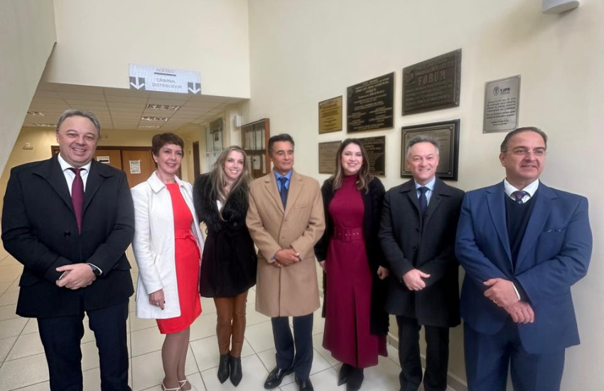 Foro Regional de Campina Grande do Sul realiza comemoração de 30 anos